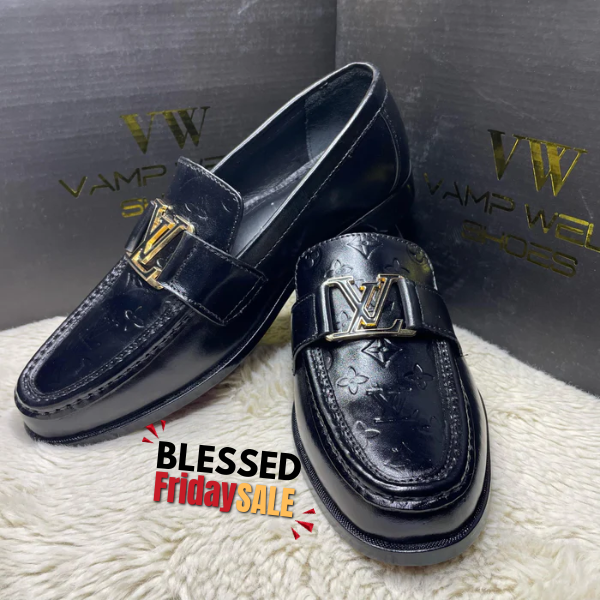 LV engraved black